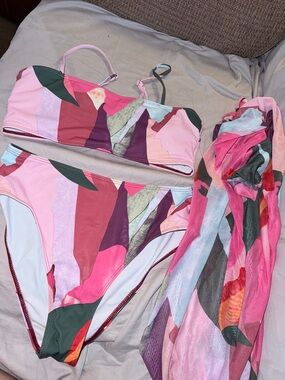 SHEIN Pink Multi-Color Abstract Print Bikini Set with Cover-Up